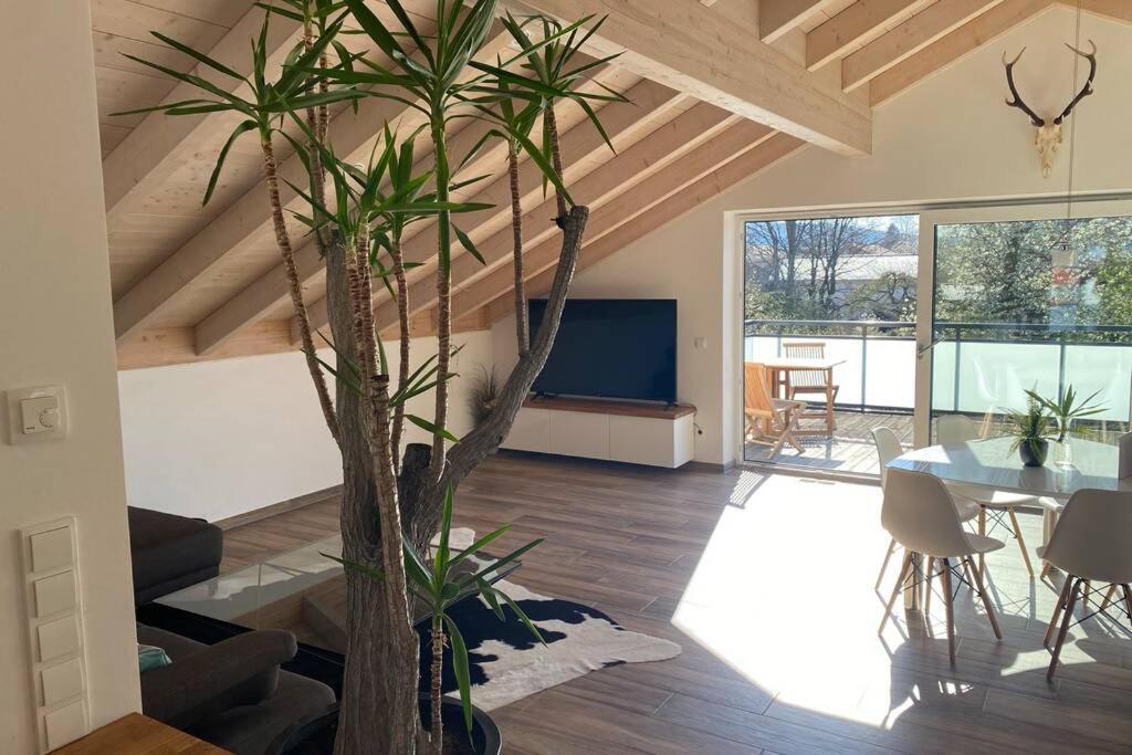 Lichtdurchflutete Wohnung Mit Grosser Dachterrasse Bruckmühl Eksteriør bilde